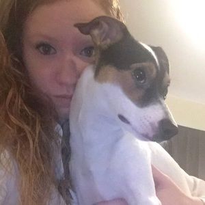 Meet your Posher, Caitlin